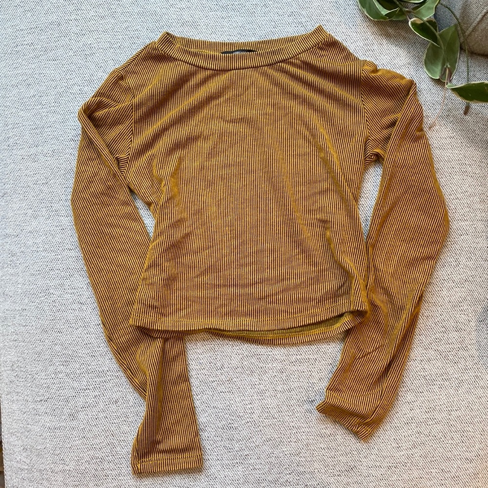Long sleeve yellow T-shirt in small